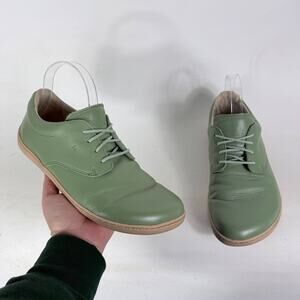 Be Lenka Cityscape Barefoot Shoe Men's 7.5 Sage Green Leather Lace-Up Low Top